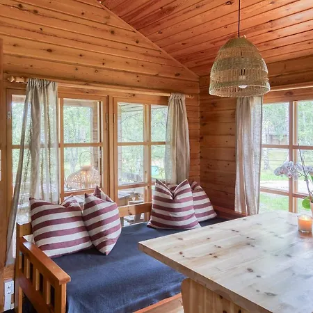 Chalet Pinetree Cozy Log *